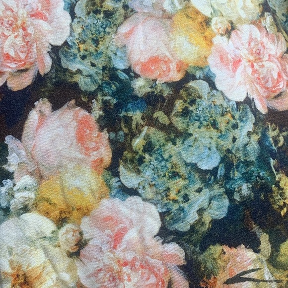 SELKIE the pillow sweatshirt size 1 X pre loved flyers for days - Picture 6 of 9